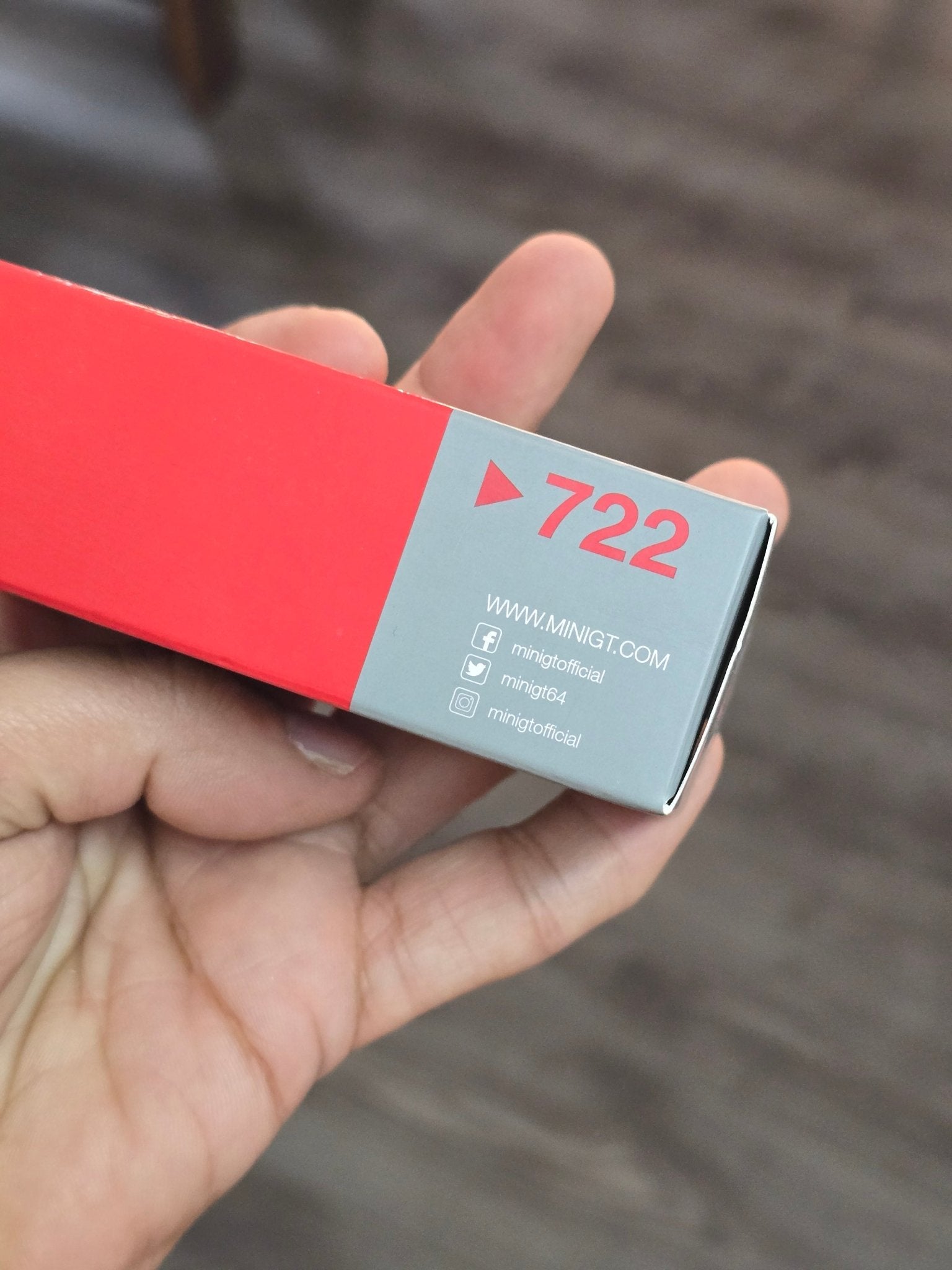 Mini GT Nissan Z Pandem - Passion Red (Open Box) - Kinder Logs