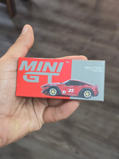 Mini GT Nissan Z Pandem - Passion Red (Open Box) - Kinder Logs