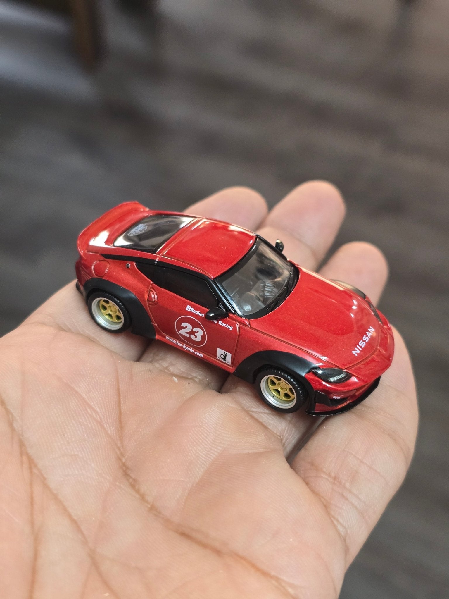 Mini GT Nissan Z Pandem - Passion Red (Open Box) - Kinder Logs