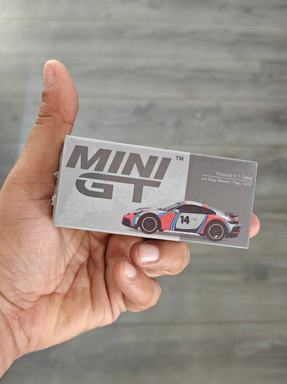 Mini GT Porsche 911 Dakar "Rally 1978" (Sealed Box) - Kinder Logs