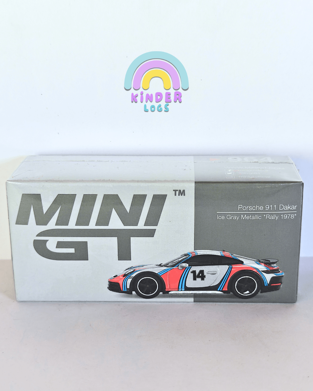 Mini GT Porsche 911 Dakar "Rally 1978" (Sealed Box) - Kinder Logs