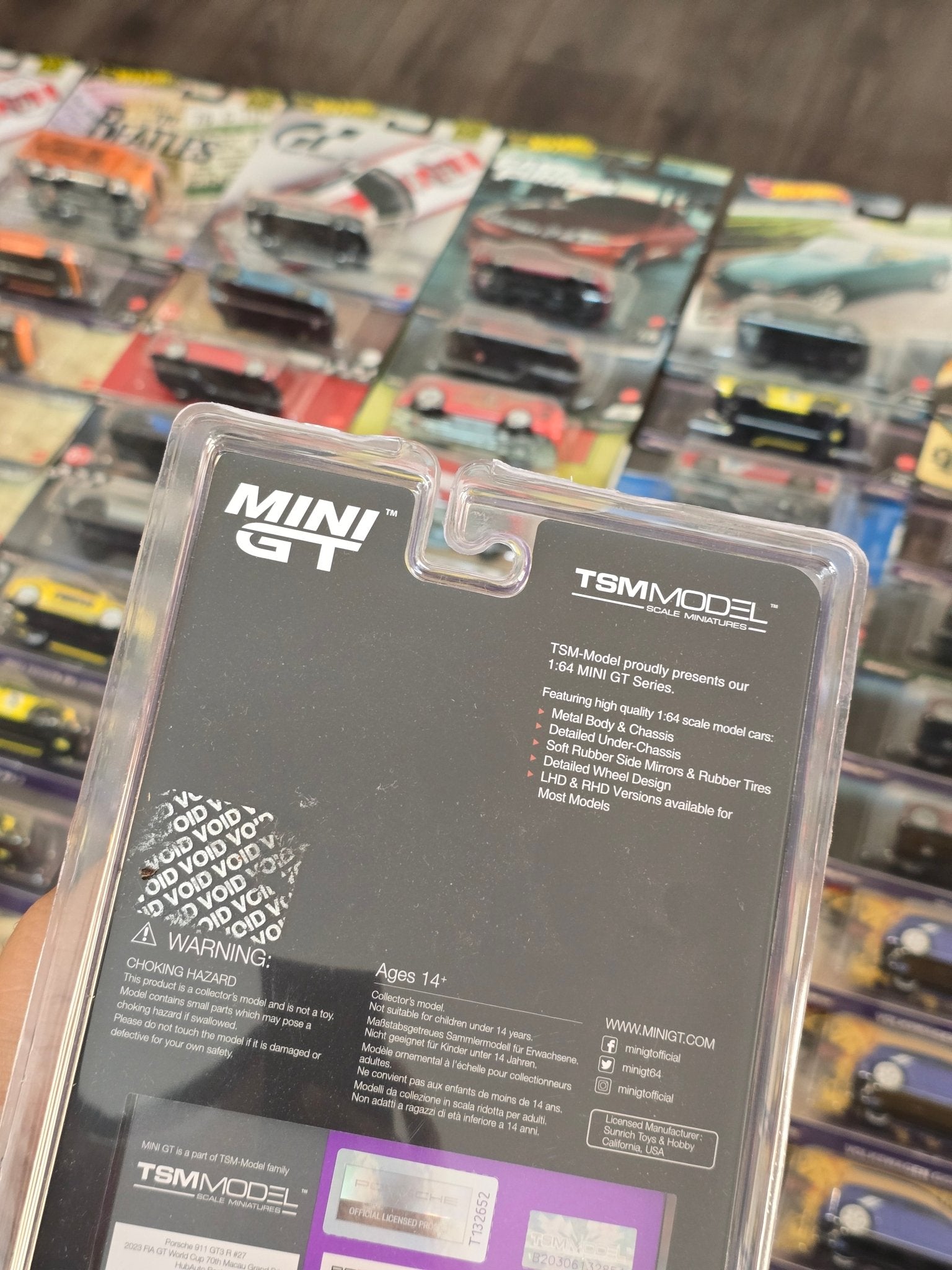 Mini GT Porsche 911 GT3 R 27 - 2023 FIA GT World Cup - Kinder Logs