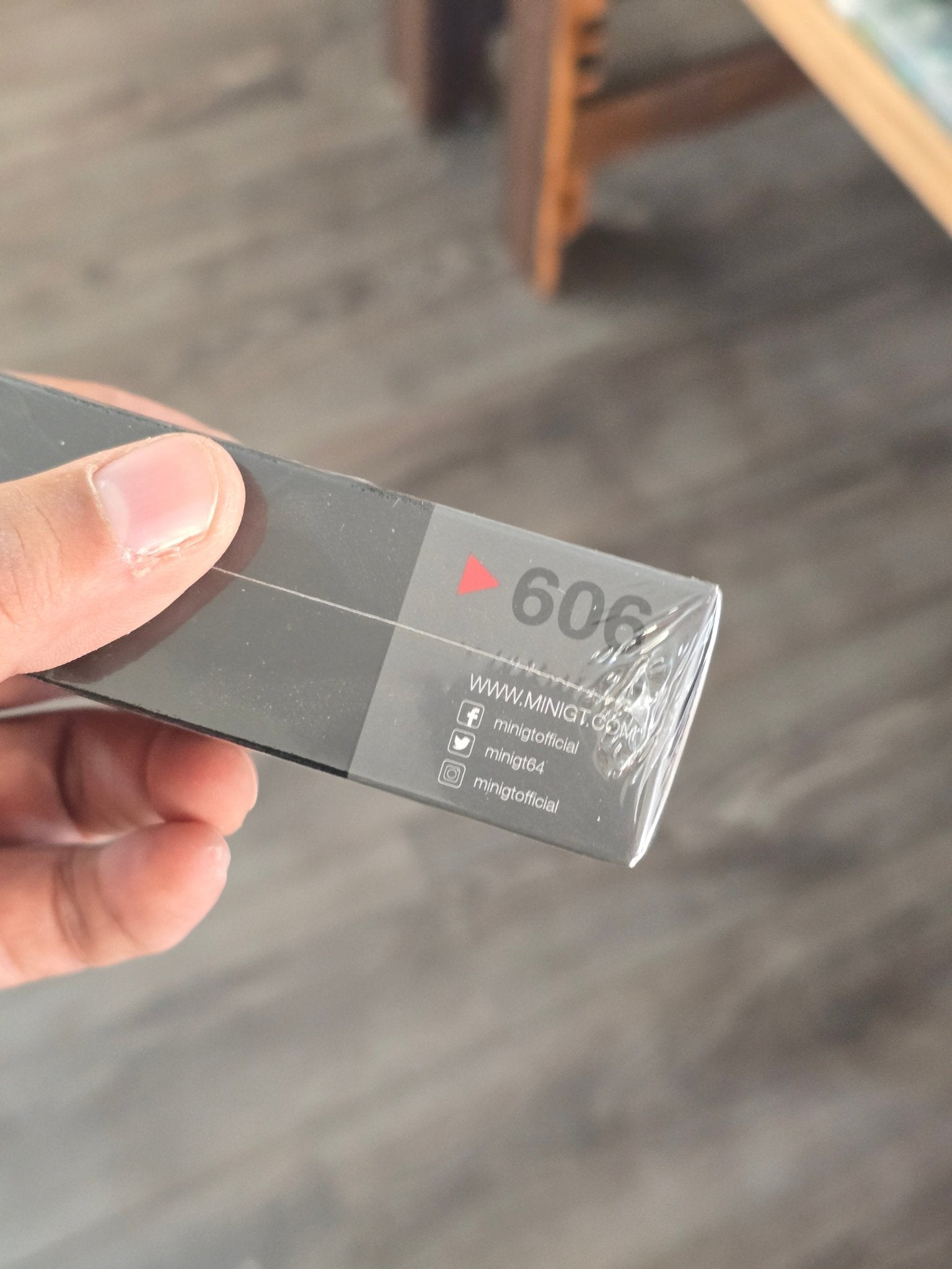 Mini GT Porsche 911 GT3 Touring (Black) - Sealed Box - Kinder Logs