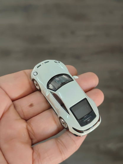 Mini GT Porsche 911 GT3 Touring (Crayon) - Open Box - Kinder Logs