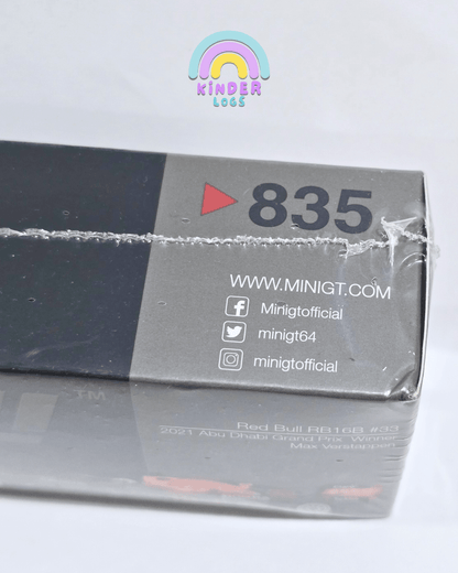 Mini GT Red Bull RB16B 33 - 2021 Abu Dhabi Grand Prix Winner (Max Verstappen) - Kinder Logs