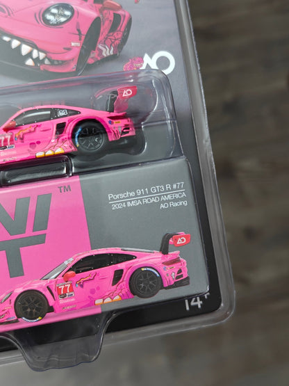 Mini GT Roxy Porsche 911 GT3 R 77 AO Racing 1052 - IMSA Road America (Blister Pack) - Kinder Logs