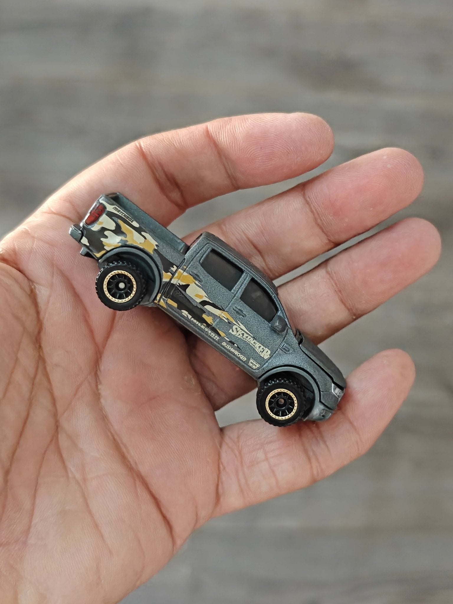 Moving Parts Matchbox 2019 Ford Ranger (Uncarded) - Kinder Logs