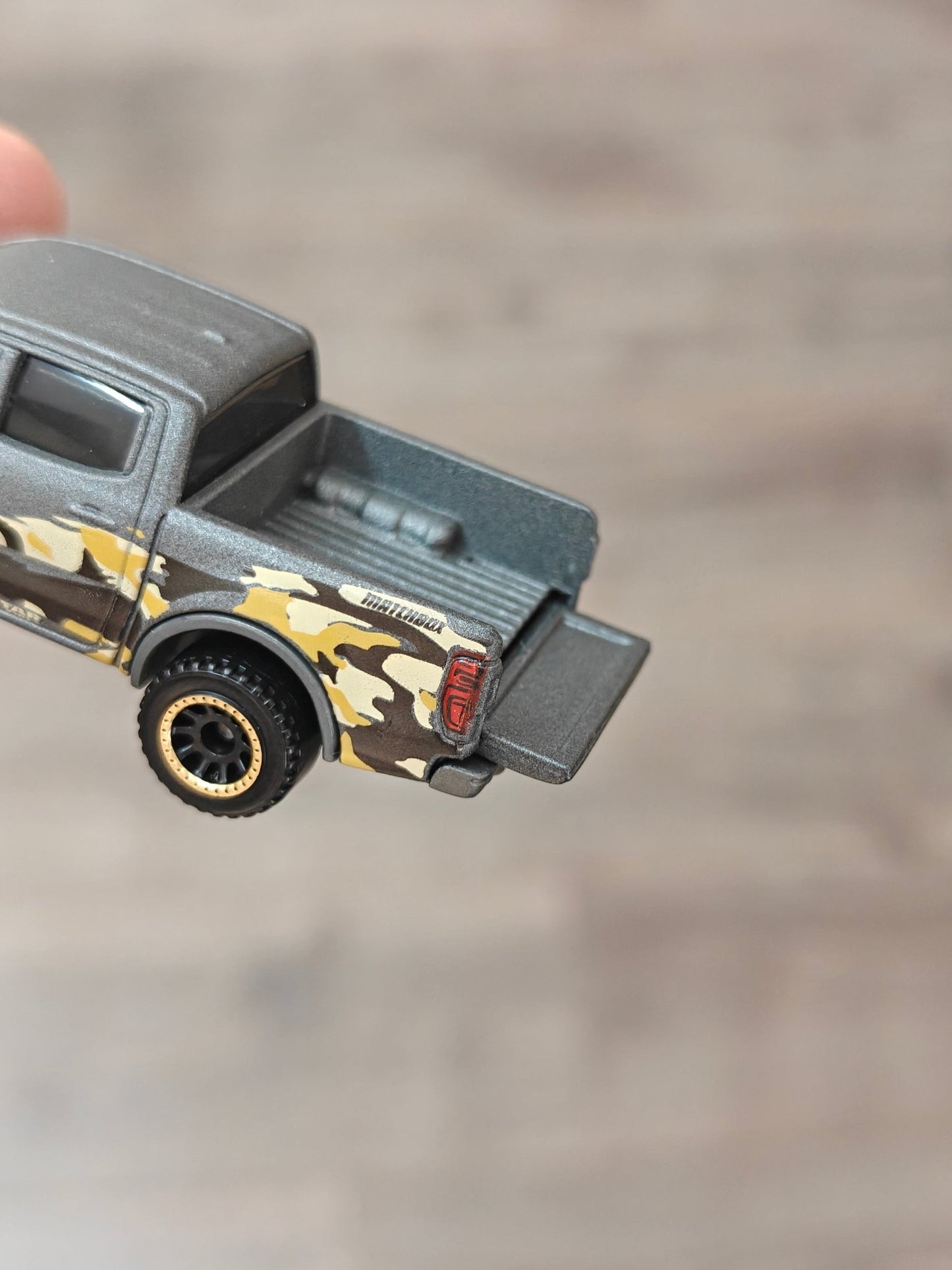 Moving Parts Matchbox 2019 Ford Ranger (Uncarded) - Kinder Logs