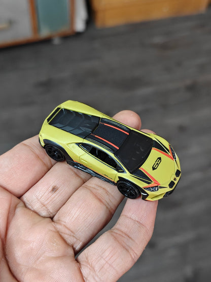Moving Parts Matchbox Lamborghini Huracan Sterrato (Uncarded - New) - Kinder Logs