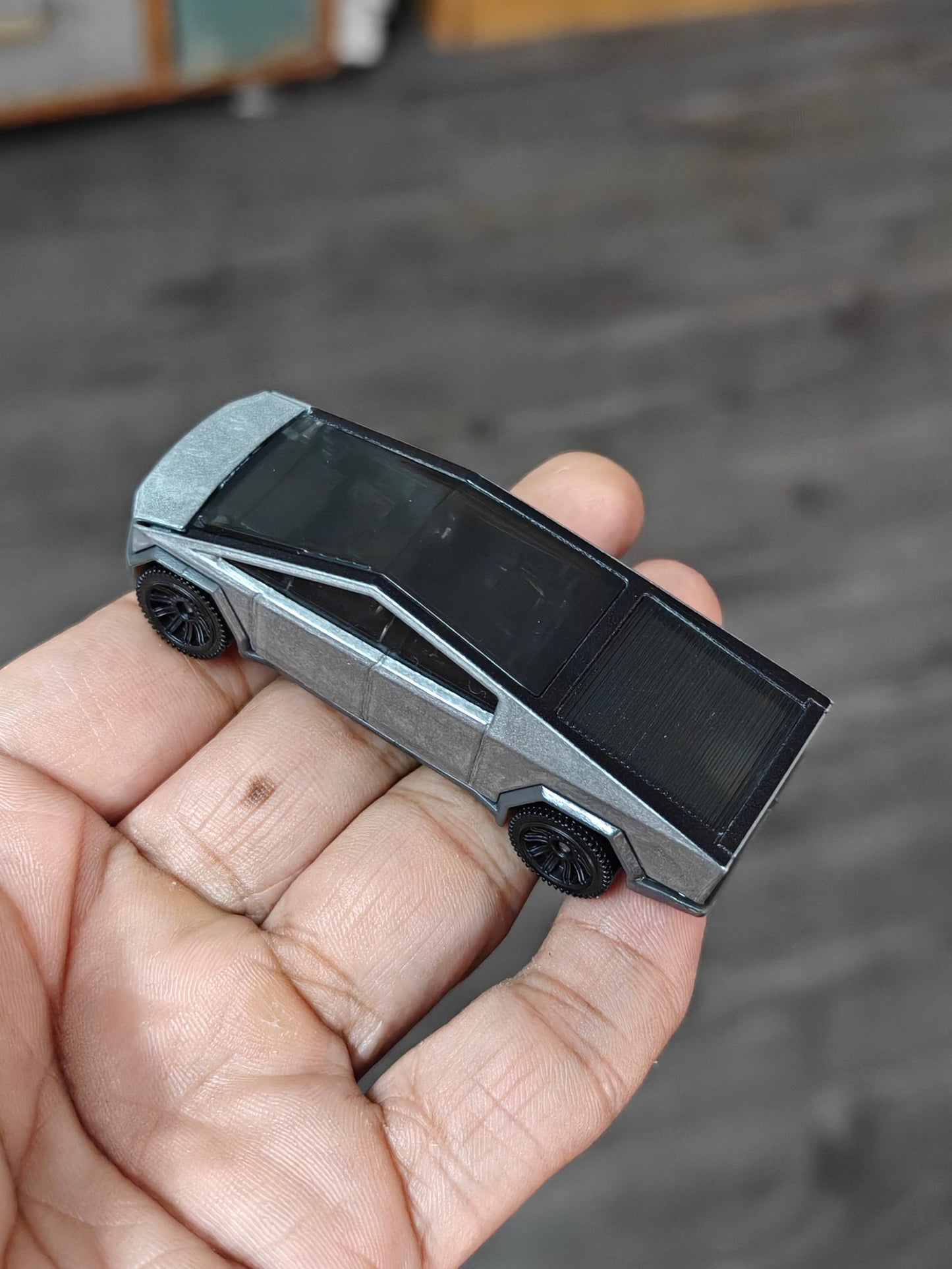 Moving Parts Matchbox Tesla Cybertruck (Uncarded - New) - Kinder Logs