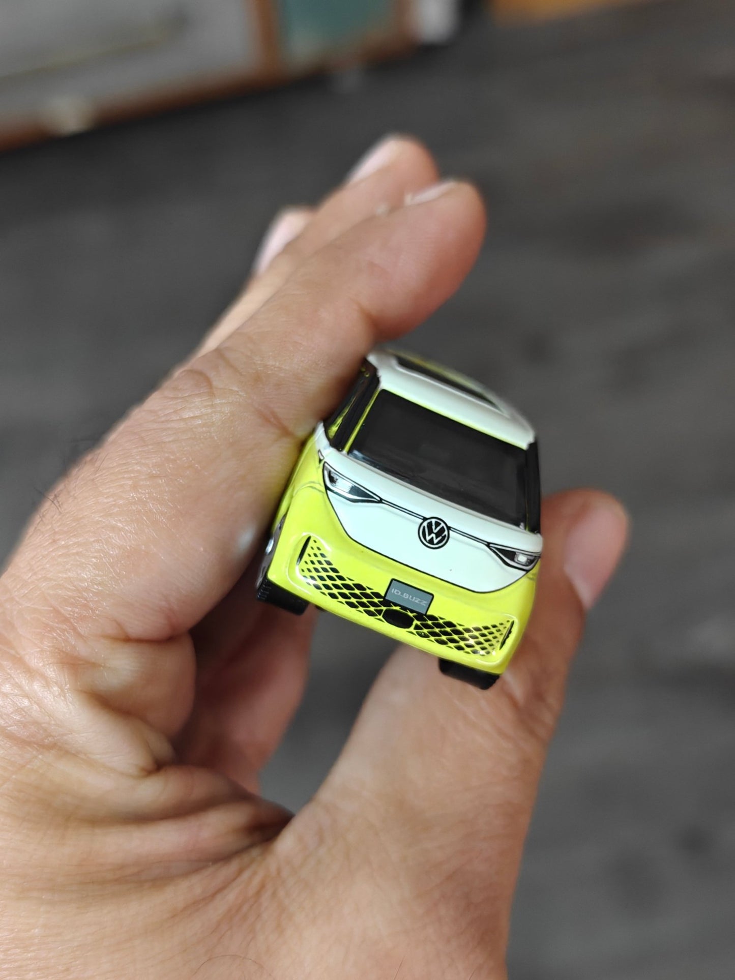 Moving Parts Matchbox Volkswagen ID Buzz (Uncarded - New) - Kinder Logs