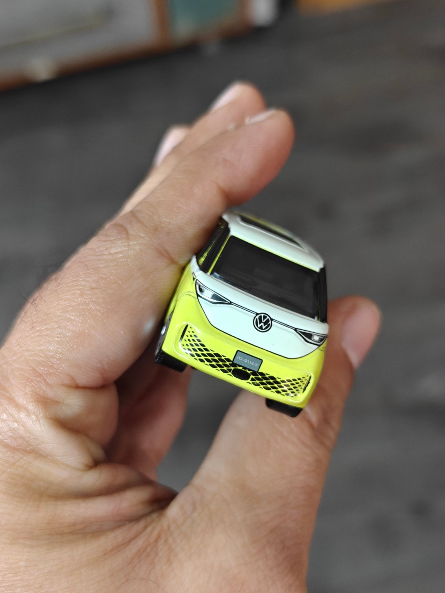 Moving Parts Matchbox Volkswagen ID Buzz (Uncarded - New) - Kinder Logs