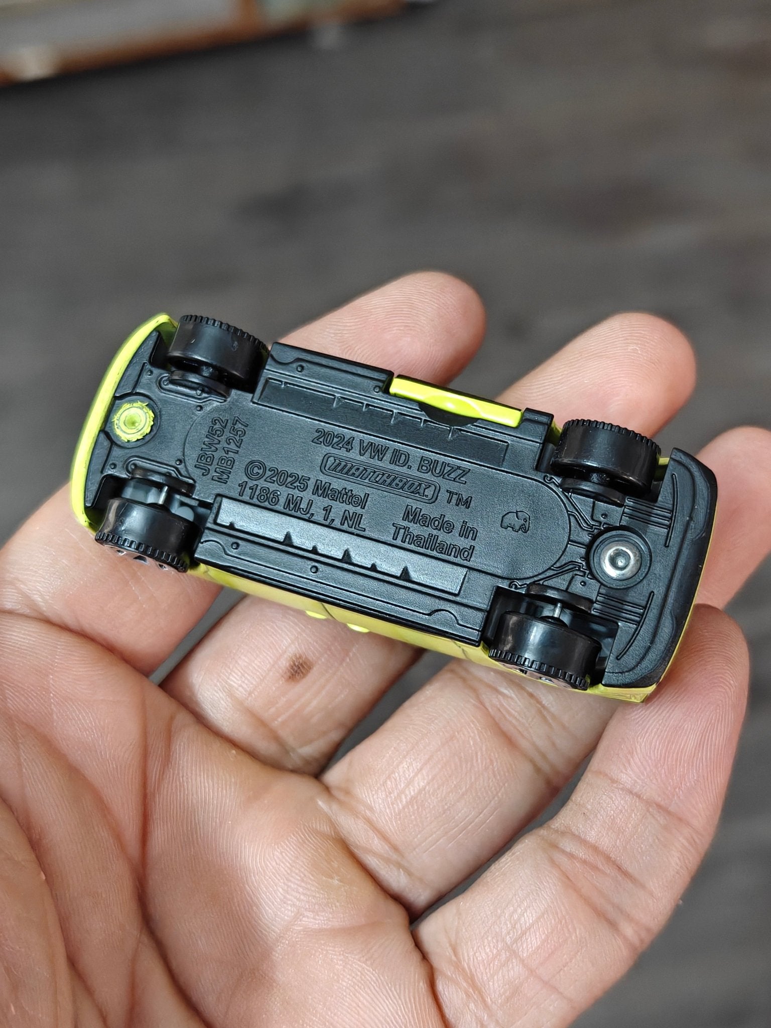 Moving Parts Matchbox Volkswagen ID Buzz (Uncarded - New) - Kinder Logs