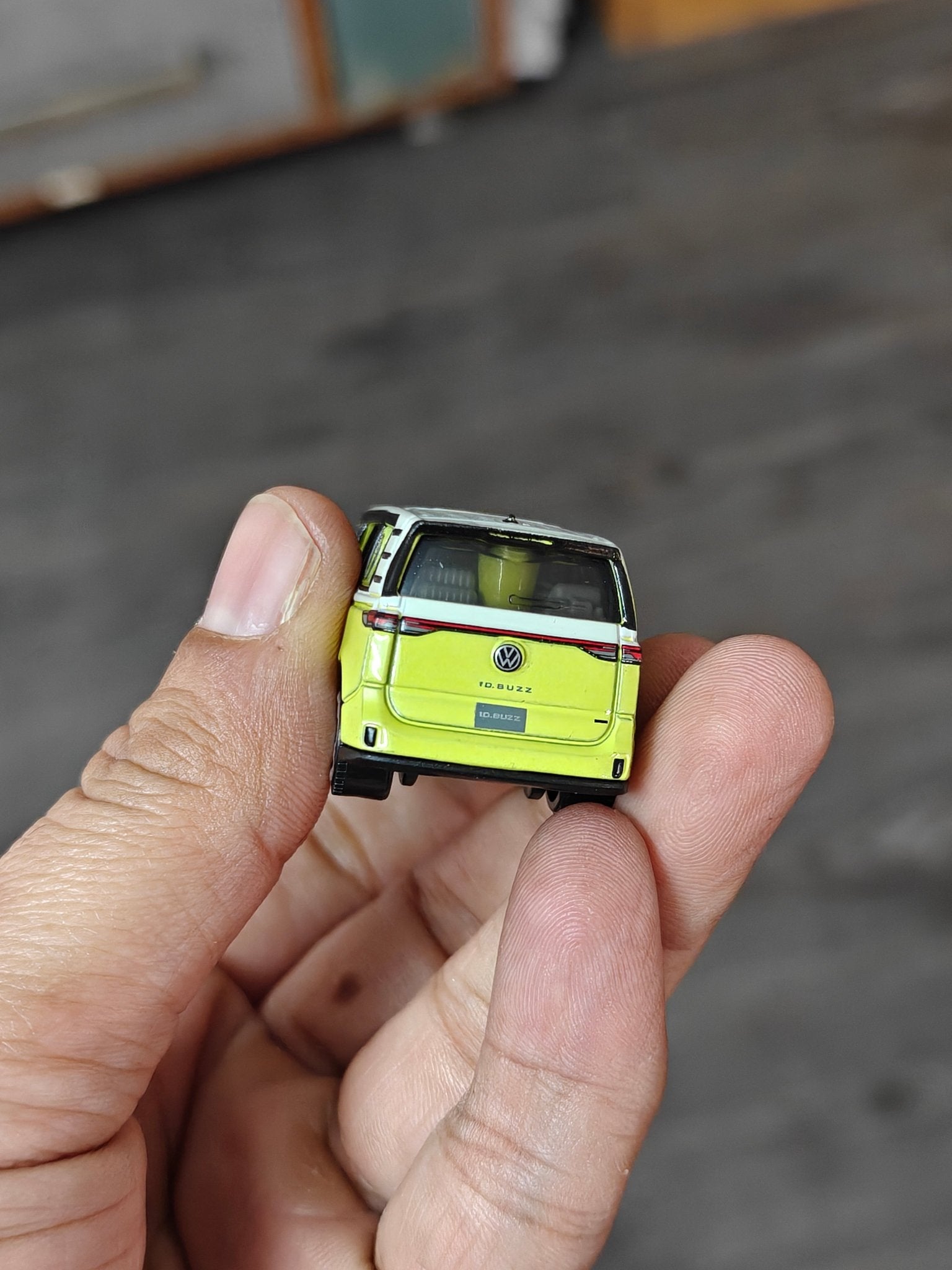 Moving Parts Matchbox Volkswagen ID Buzz (Uncarded - New) - Kinder Logs
