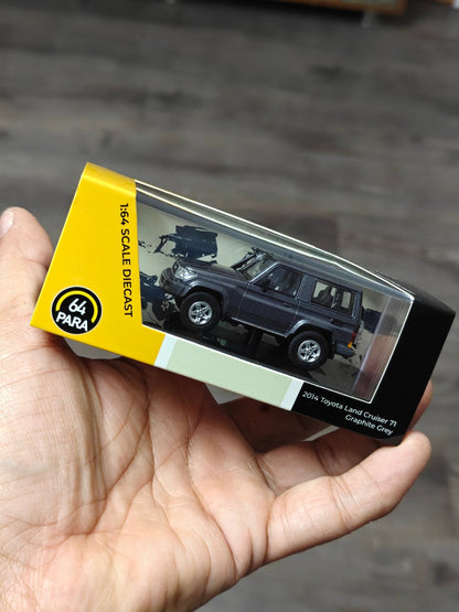 Para64 2014 Toyota Land Cruiser LC 71 (Graphite Grey) - Kinder Logs