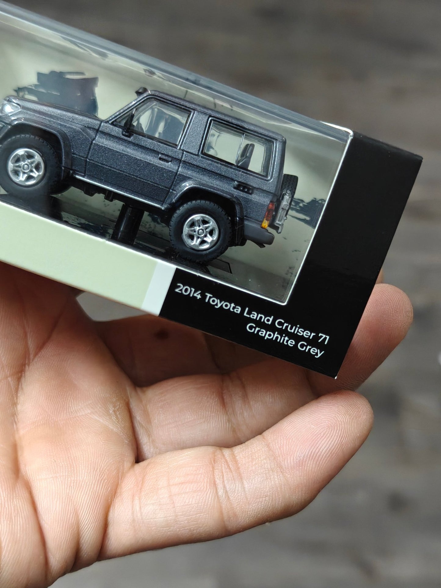 Para64 2014 Toyota Land Cruiser LC 71 (Graphite Grey) - Kinder Logs