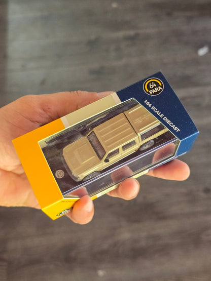 Para64 2014 Toyota Land Cruiser LC 79 Sandy Taupe (Open Box) - Kinder Logs