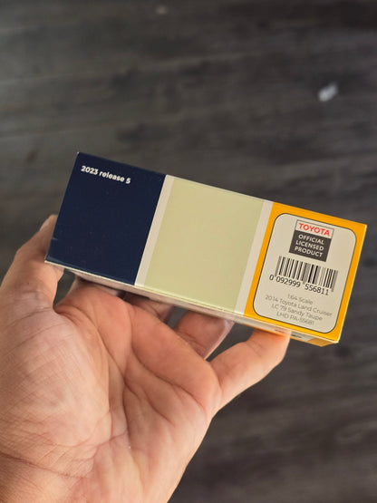 Para64 2014 Toyota Land Cruiser LC 79 Sandy Taupe (Open Box) - Kinder Logs