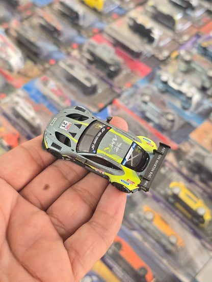Pop Race Aston Martin GT3 (Open Box) - Kinder Logs