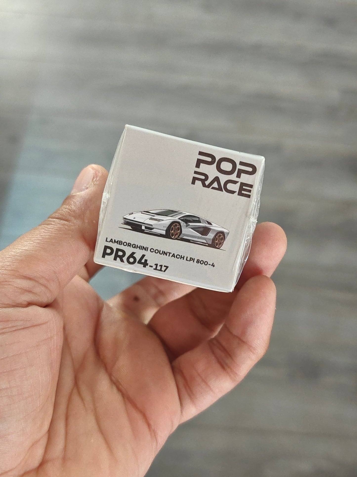 Pop Race Lamborghini Countach LPI 800-4 - White (Sealed Box) - Kinder Logs