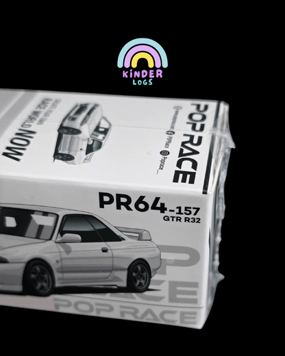 Pop Race Nissan Skyline GT - R R32 - Crystal White (PR64 - 157) - Kinder Logs