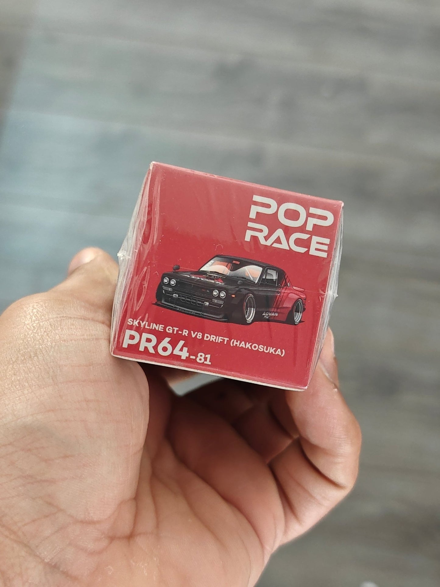 Pop Race Nissan Skyline GT-R V8 Drift Hakosuka PR64-81 Advan (Sealed Box) - Kinder Logs