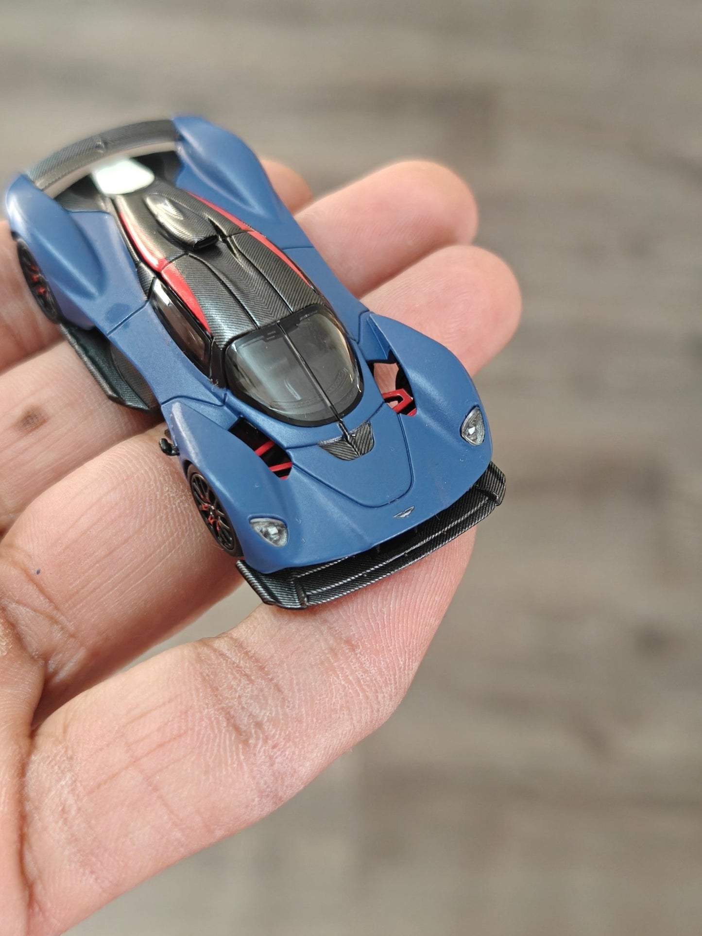 Pop Race XCARTOYS Aston Martin Valkyrie (S15 - 02) - Open Box - Kinder Logs