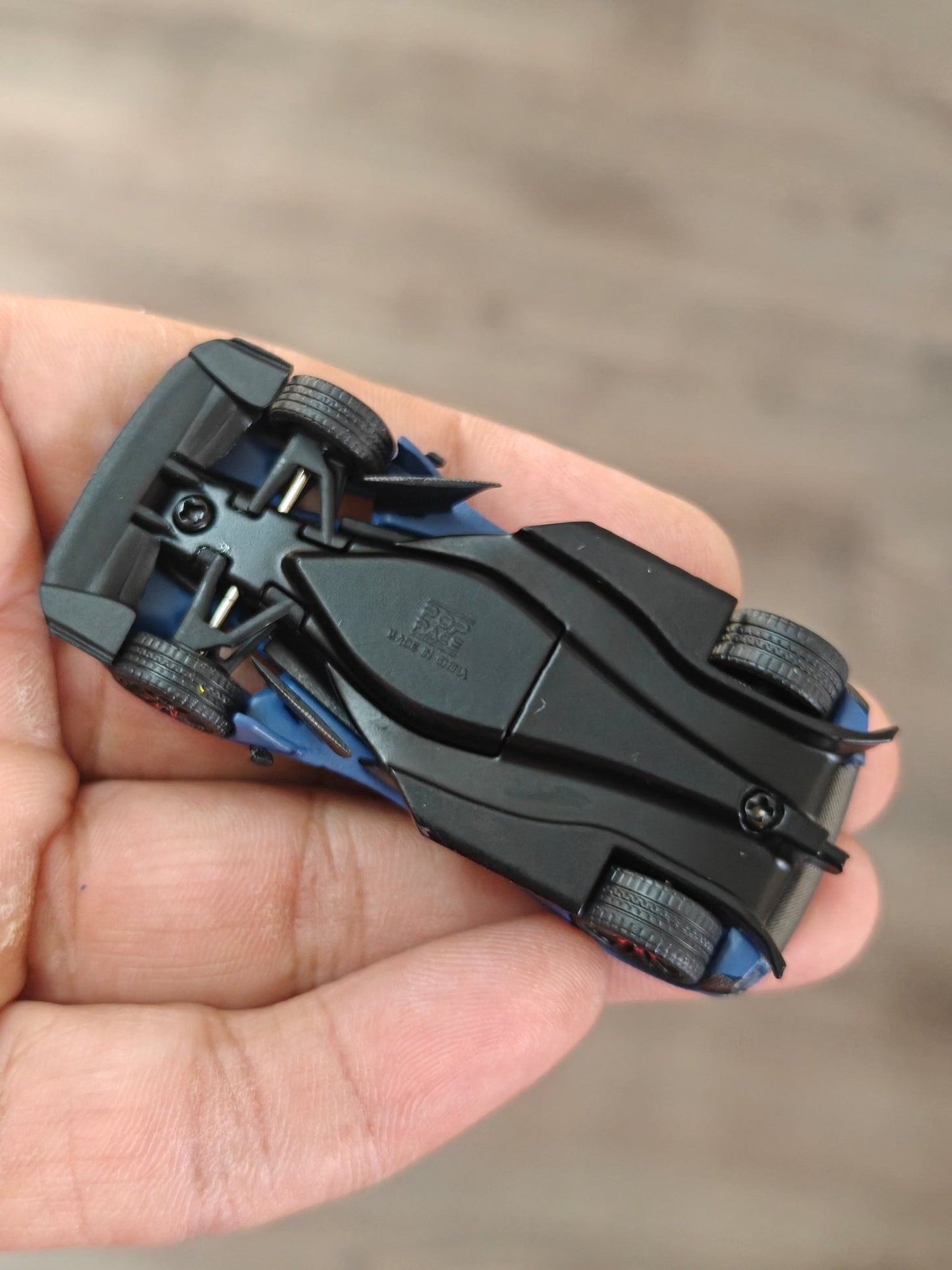 Pop Race XCARTOYS Aston Martin Valkyrie (S15 - 02) - Open Box - Kinder Logs