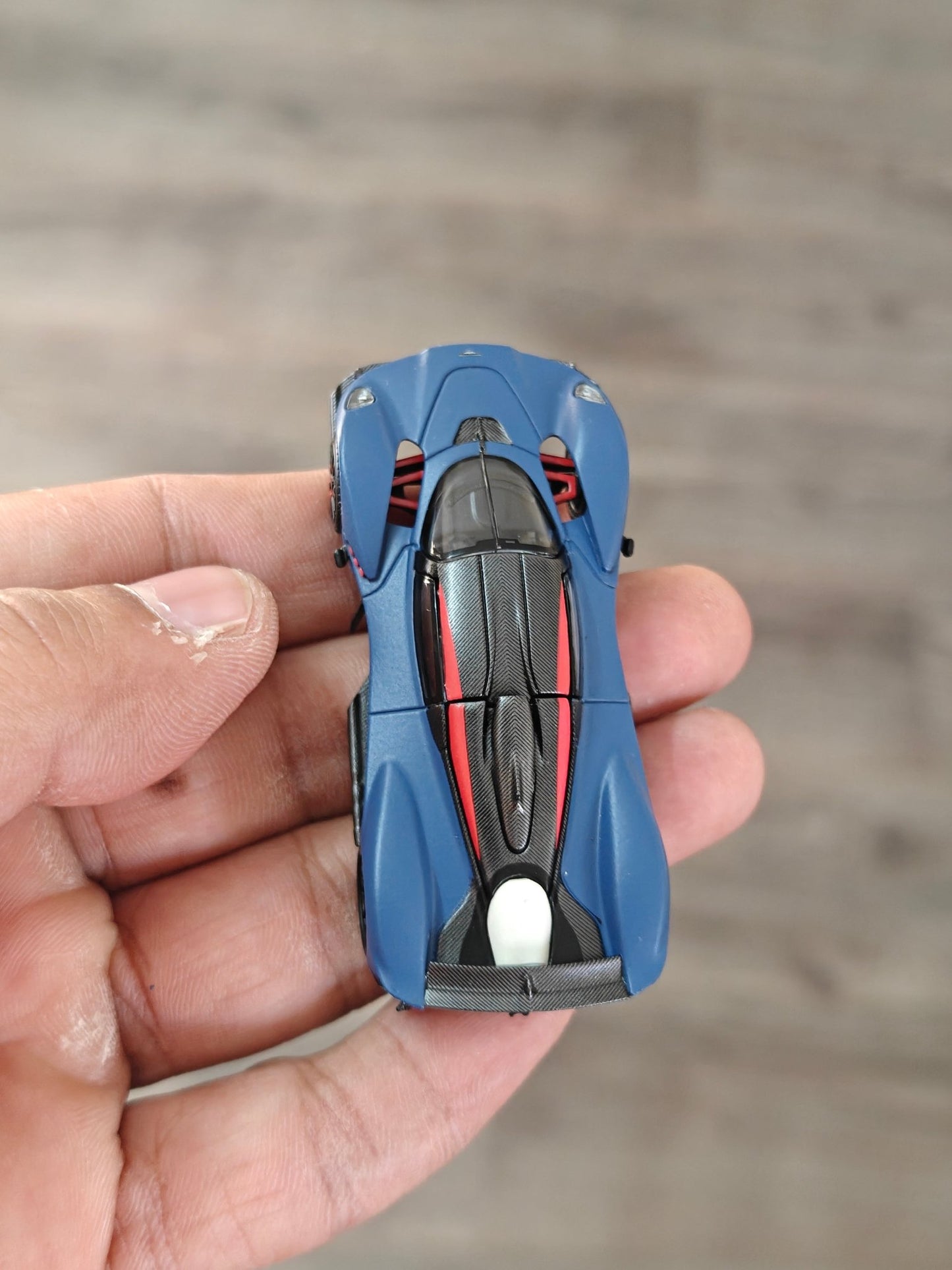 Pop Race XCARTOYS Aston Martin Valkyrie (S15 - 02) - Open Box - Kinder Logs