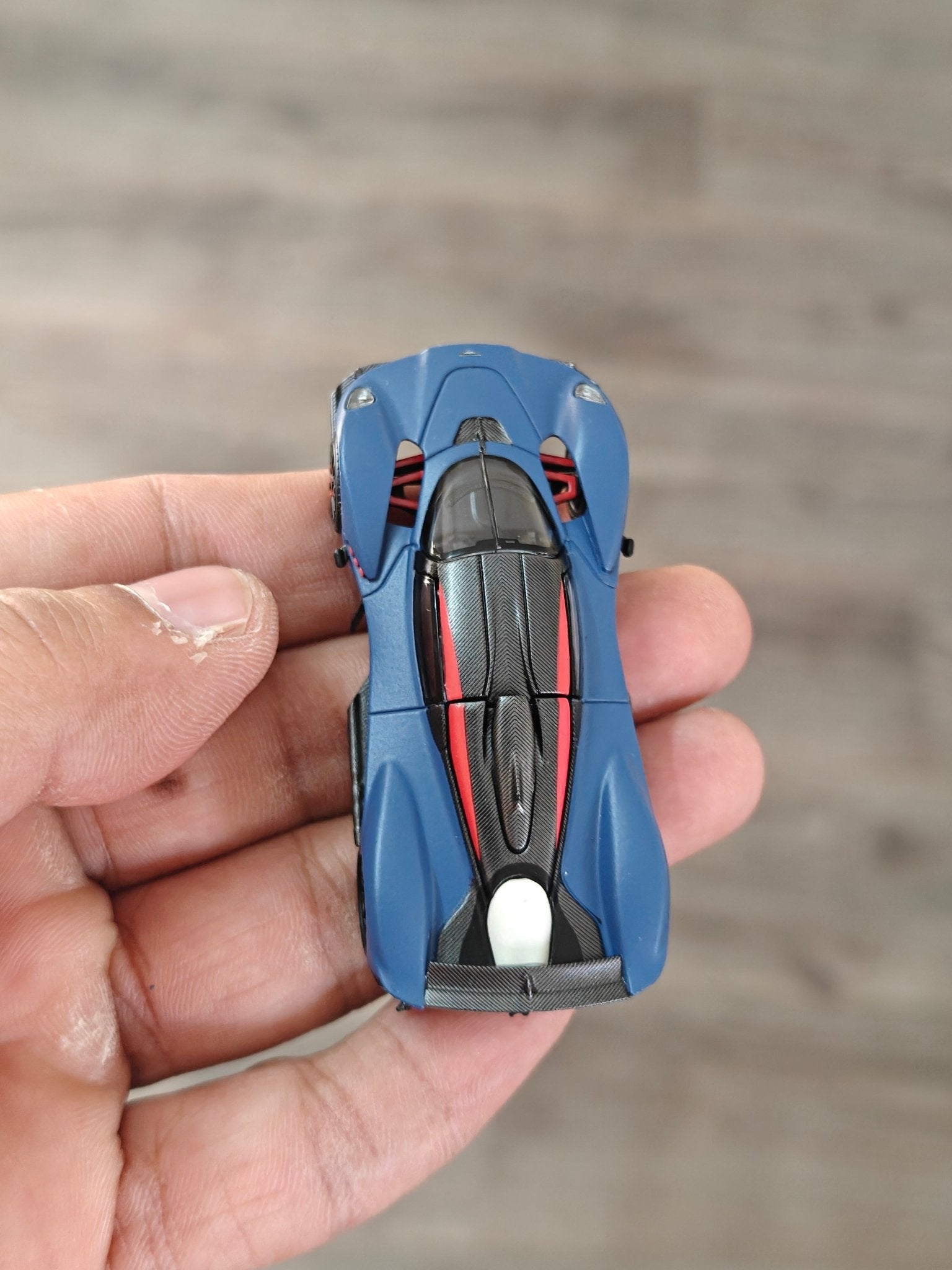 Pop Race XCARTOYS Aston Martin Valkyrie (S15 - 02) - Open Box - Kinder Logs
