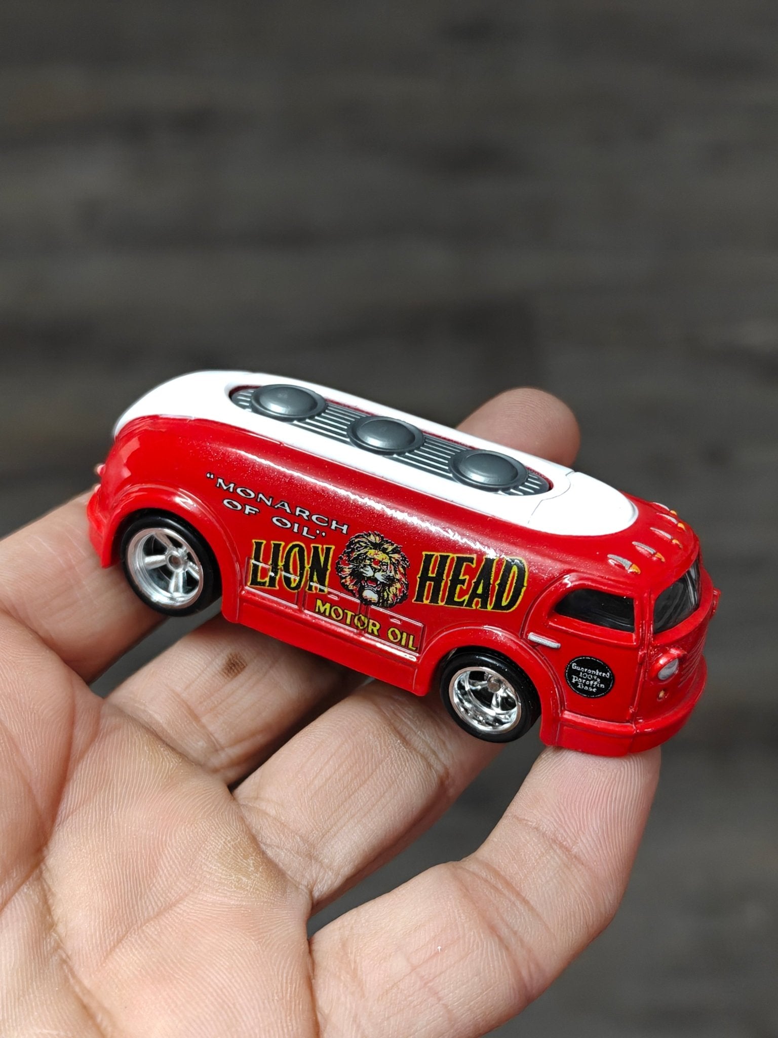 Premium Hot Wheels 1937 Haulin' Gas Lion Head Edition (Uncarded - New) - Kinder Logs