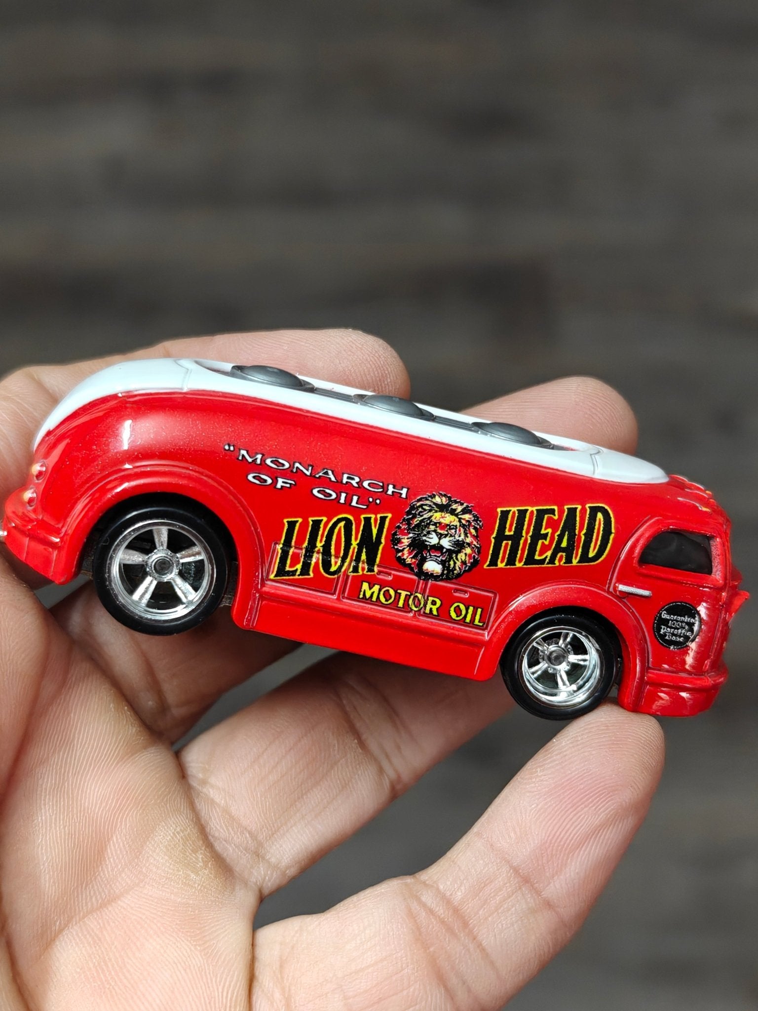Premium Hot Wheels 1937 Haulin' Gas Lion Head Edition (Uncarded - New) - Kinder Logs
