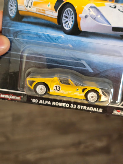 Premium Hot Wheels 1969 Alfa Romeo 33 Stradale (Exotic Envy) - Kinder Logs