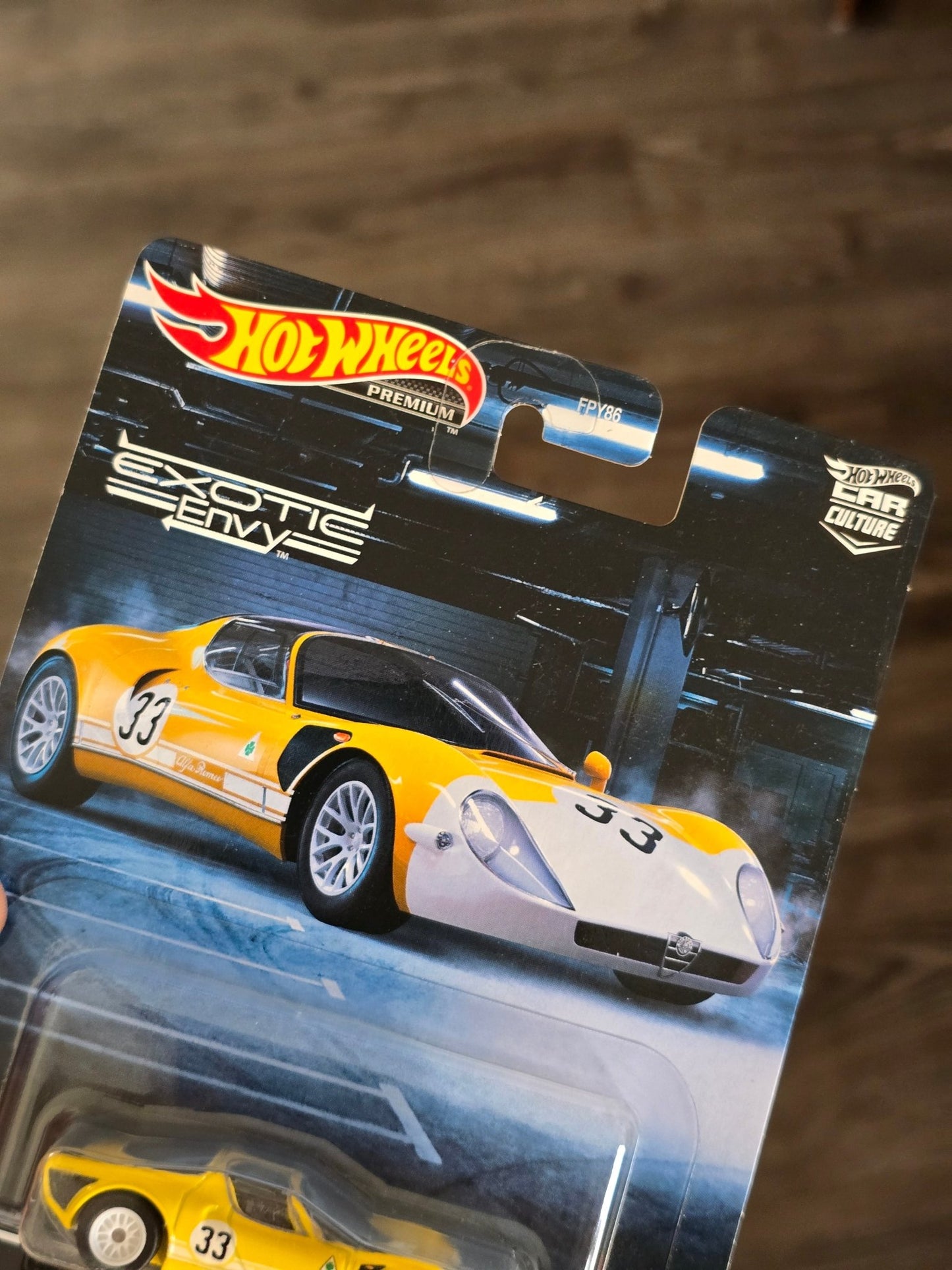 Premium Hot Wheels 1969 Alfa Romeo 33 Stradale (Exotic Envy) - Kinder Logs