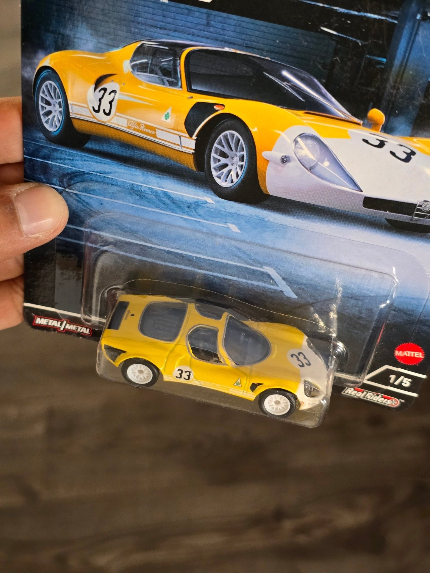 Premium Hot Wheels 1969 Alfa Romeo 33 Stradale (Exotic Envy) - Kinder Logs