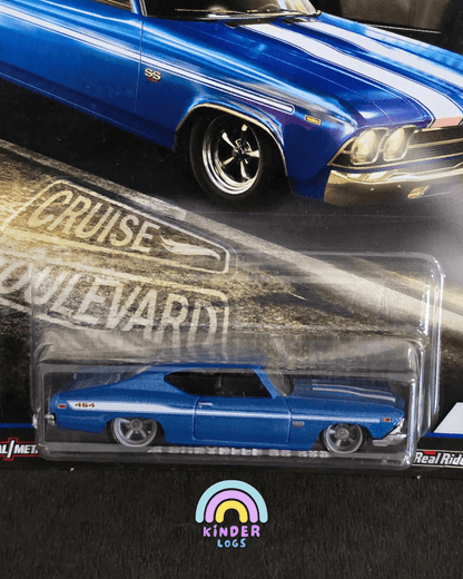 Premium Hot Wheels 1969 Chevelle SS 396 - Cruise Boulevard - Kinder Logs