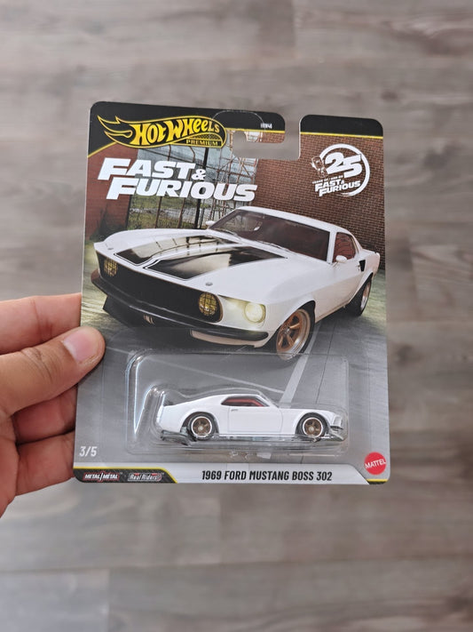 Premium Hot Wheels 1969 Ford Mustang Boss 302 - Fast And Furious (Imported) - Kinder Logs