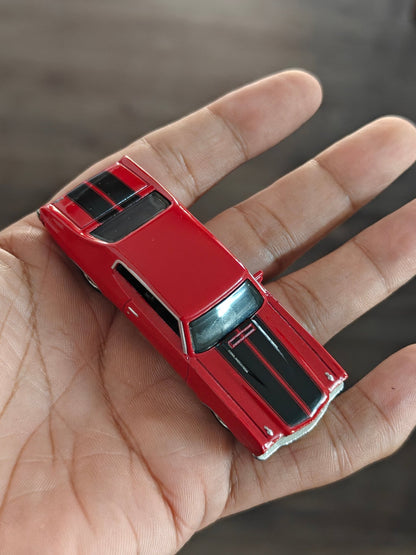 Premium Hot Wheels 1970 Chevrolet Chevelle SS (Uncarded - New) - Kinder Logs