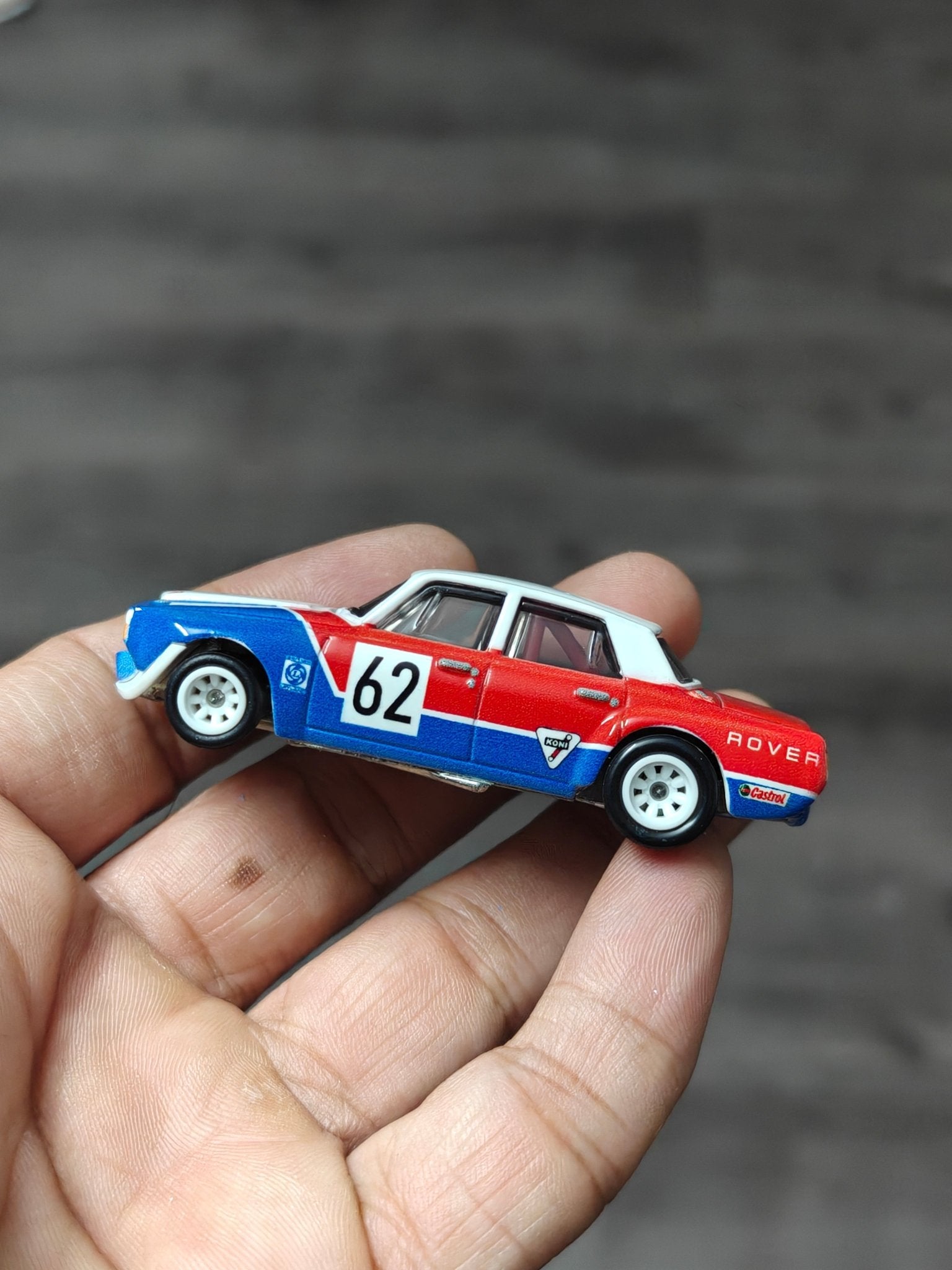 Premium Hot Wheels 1970 Rover P6 Group 2 (Uncarded - New) - Kinder Logs