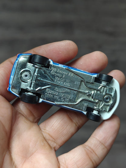 Premium Hot Wheels 1970 Rover P6 Group 2 (Uncarded - New) - Kinder Logs