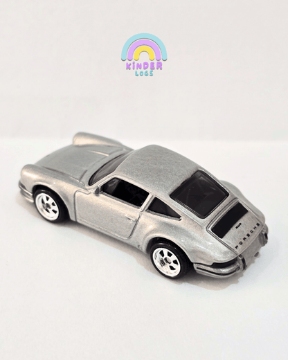 Premium Hot Wheels 1971 Porsche 911 - Top Gun Maverick (Uncarded) - Kinder Logs