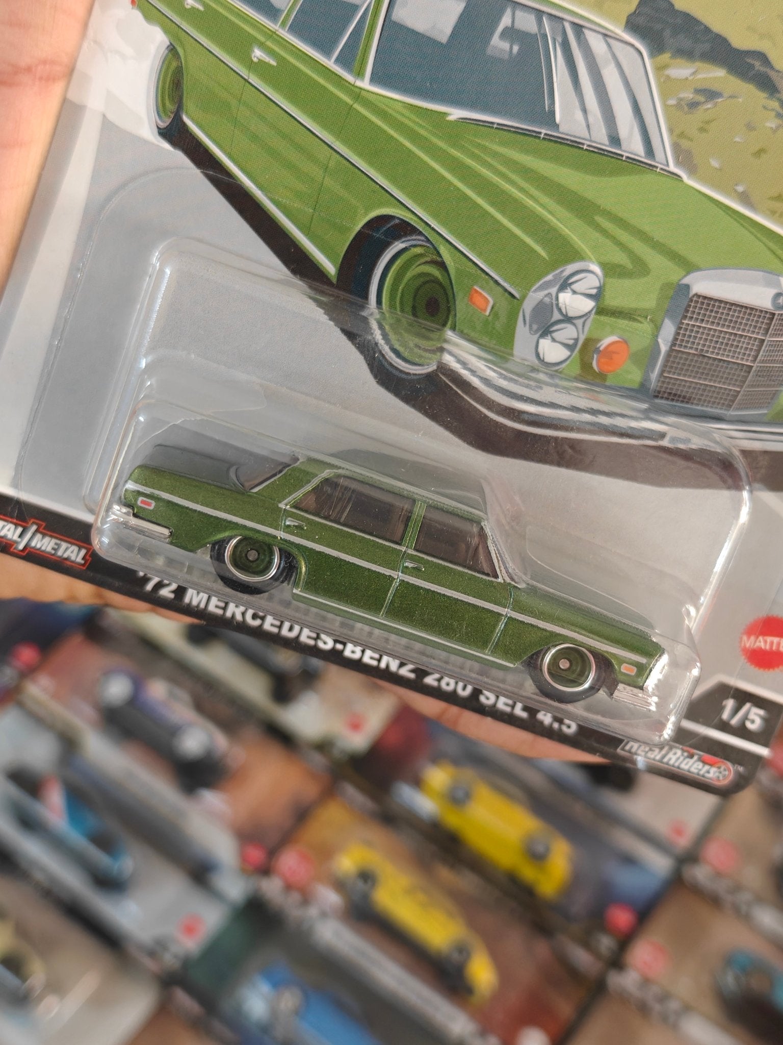 Premium Hot Wheels 1972 Mercedes - Benz 280 SEL 4.5 - Auto Strasse (Imported) - Kinder Logs