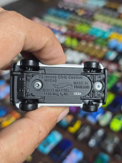 Premium Hot Wheels 1973 Honda Civic Custom (Uncarded - New) - Kinder Logs