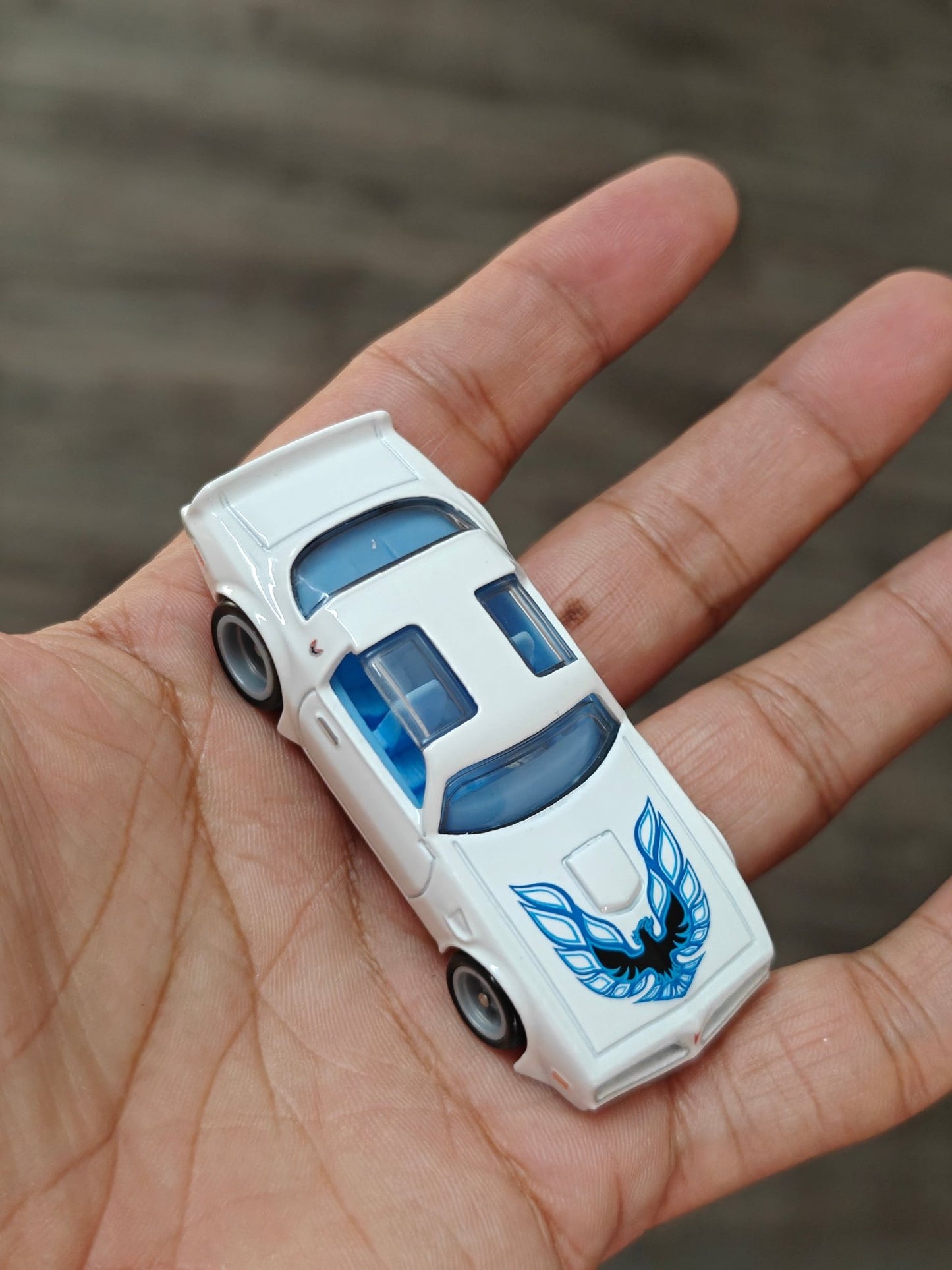 Premium Hot Wheels 1977 Pontiac Firebird TA - White (Uncarded - New) - Kinder Logs