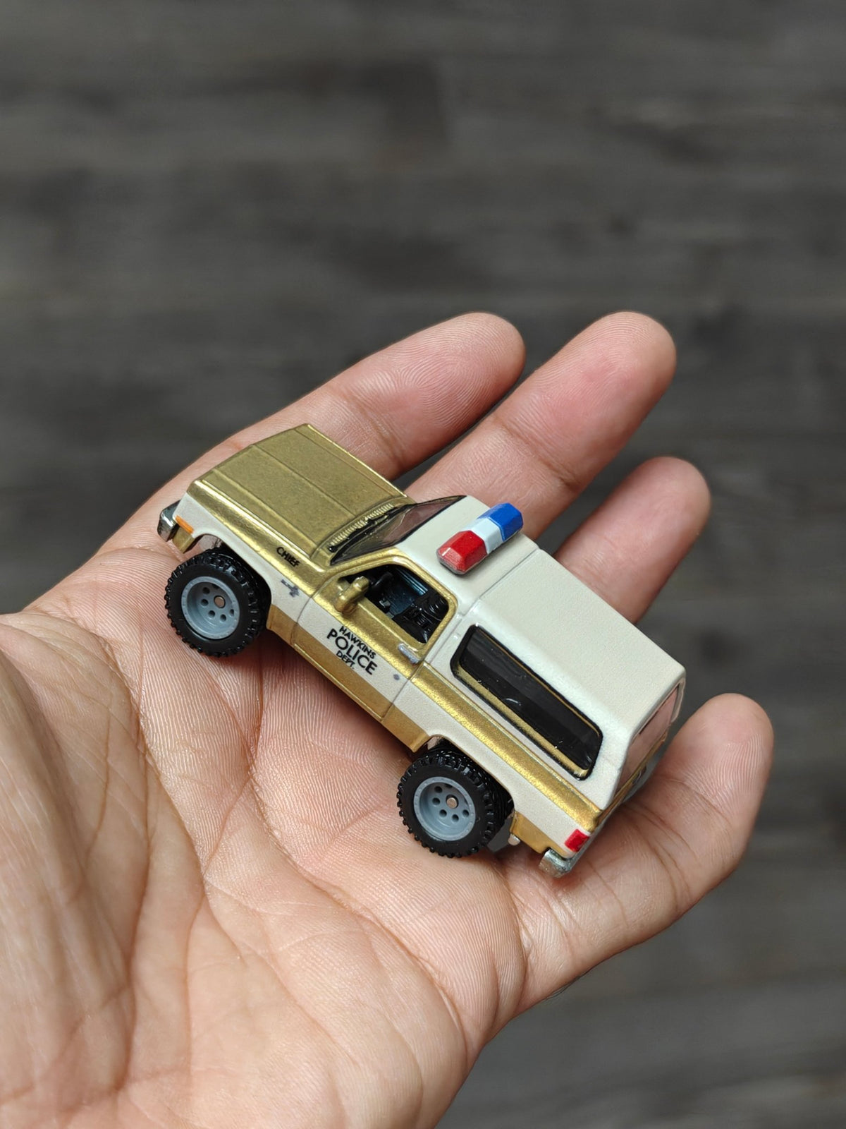 Premium Hot Wheels 1985 Chevrolet K5 Blazer 'Stranger Things' (Uncarded - New) - Kinder Logs