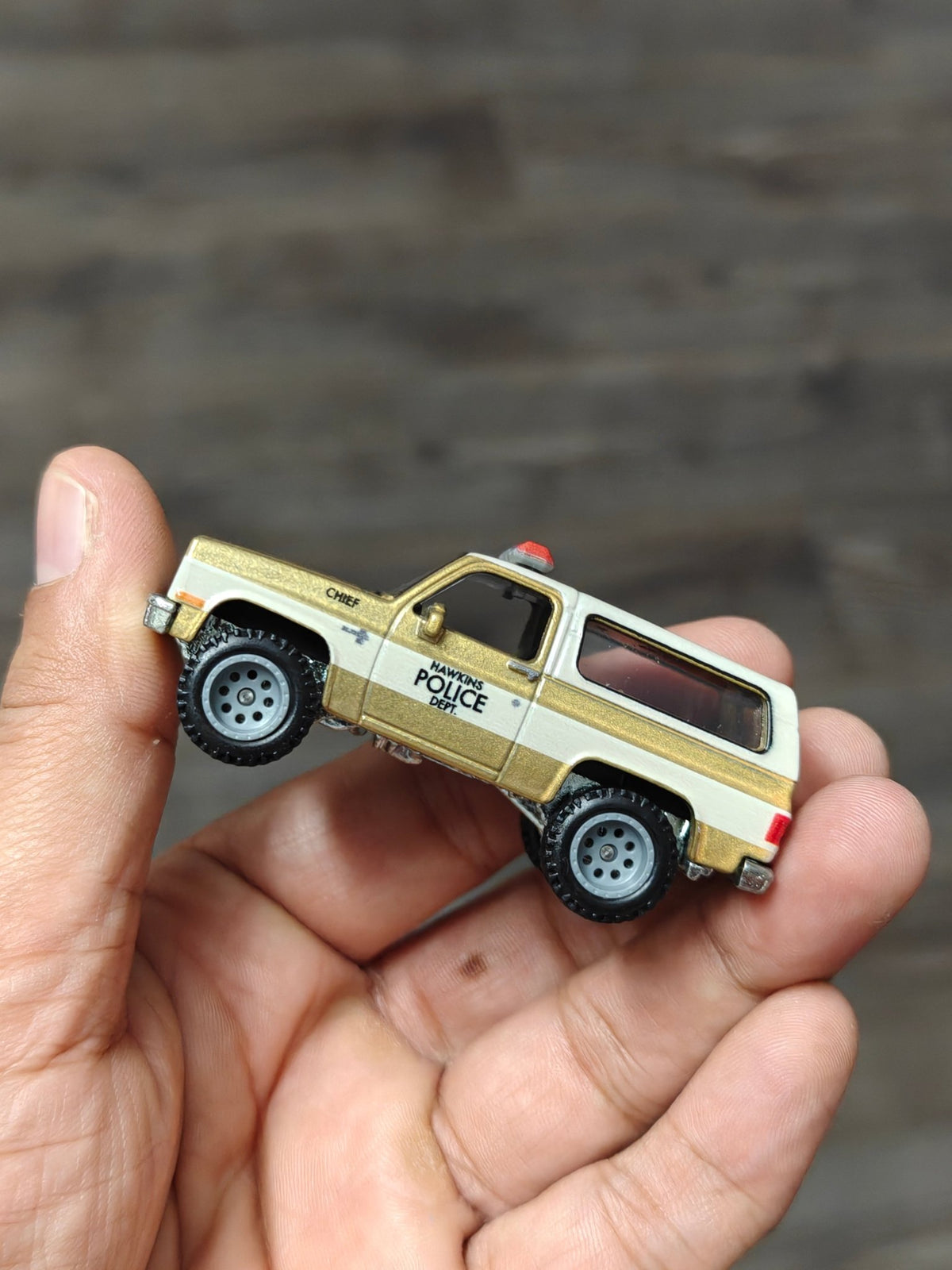 Premium Hot Wheels 1985 Chevrolet K5 Blazer 'Stranger Things' (Uncarded - New) - Kinder Logs