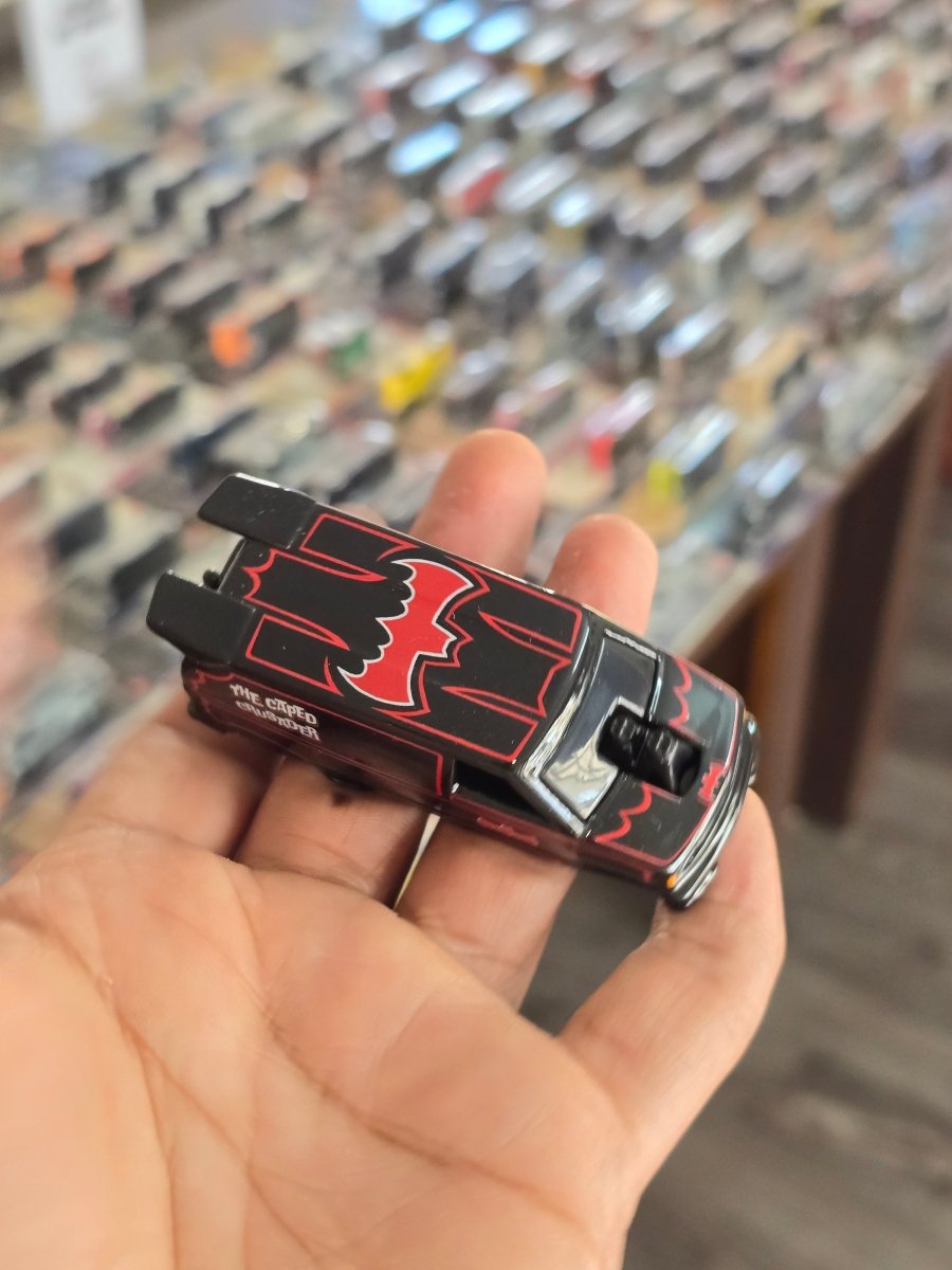 Premium Hot Wheels 1985 Chevy Astro Van - Batman (Uncarded) - Kinder Logs