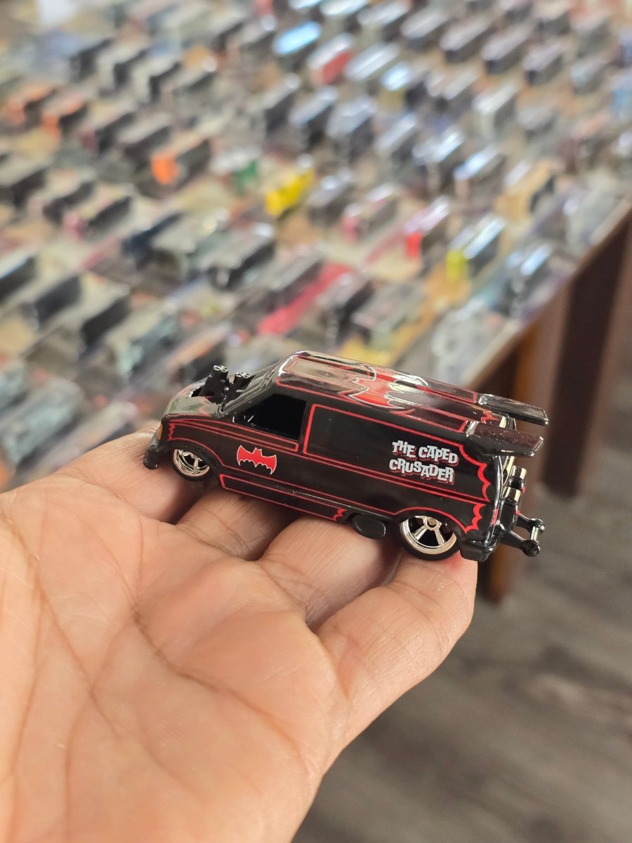 Premium Hot Wheels 1985 Chevy Astro Van - Batman (Uncarded) - Kinder Logs