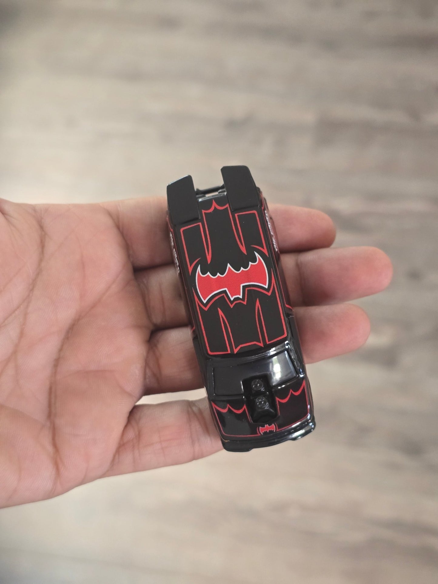 Premium Hot Wheels 1985 Chevy Astro Van - Batman (Uncarded - New) - Kinder Logs