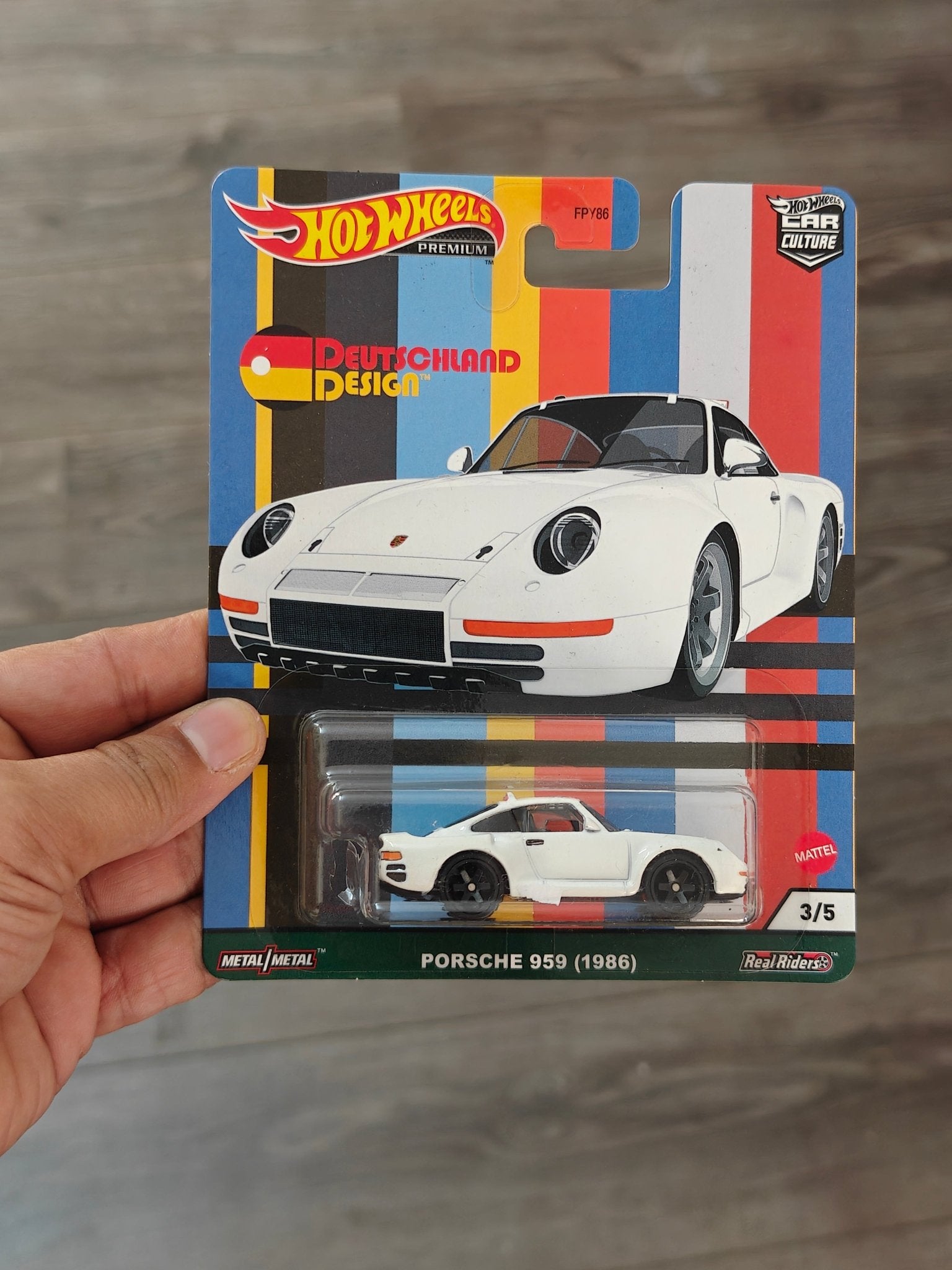 Premium Hot Wheels 1986 Porsche 959 - Deutschland Design (Cracked Blister) - Kinder Logs